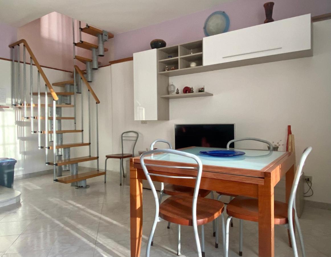Apartment Tirreno Tirrenia Buitenkant foto