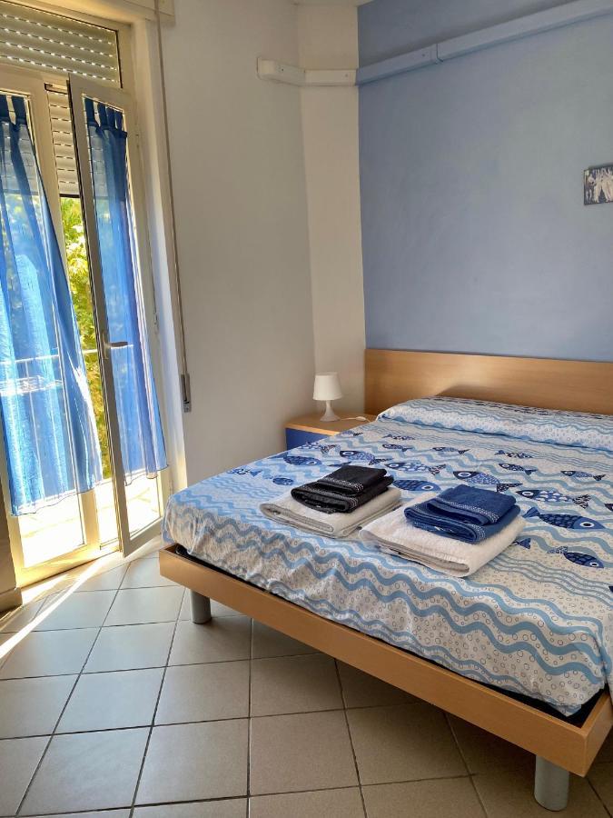 Apartment Tirreno Tirrenia Buitenkant foto