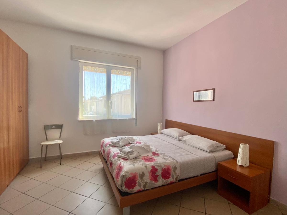 Apartment Tirreno Tirrenia Buitenkant foto