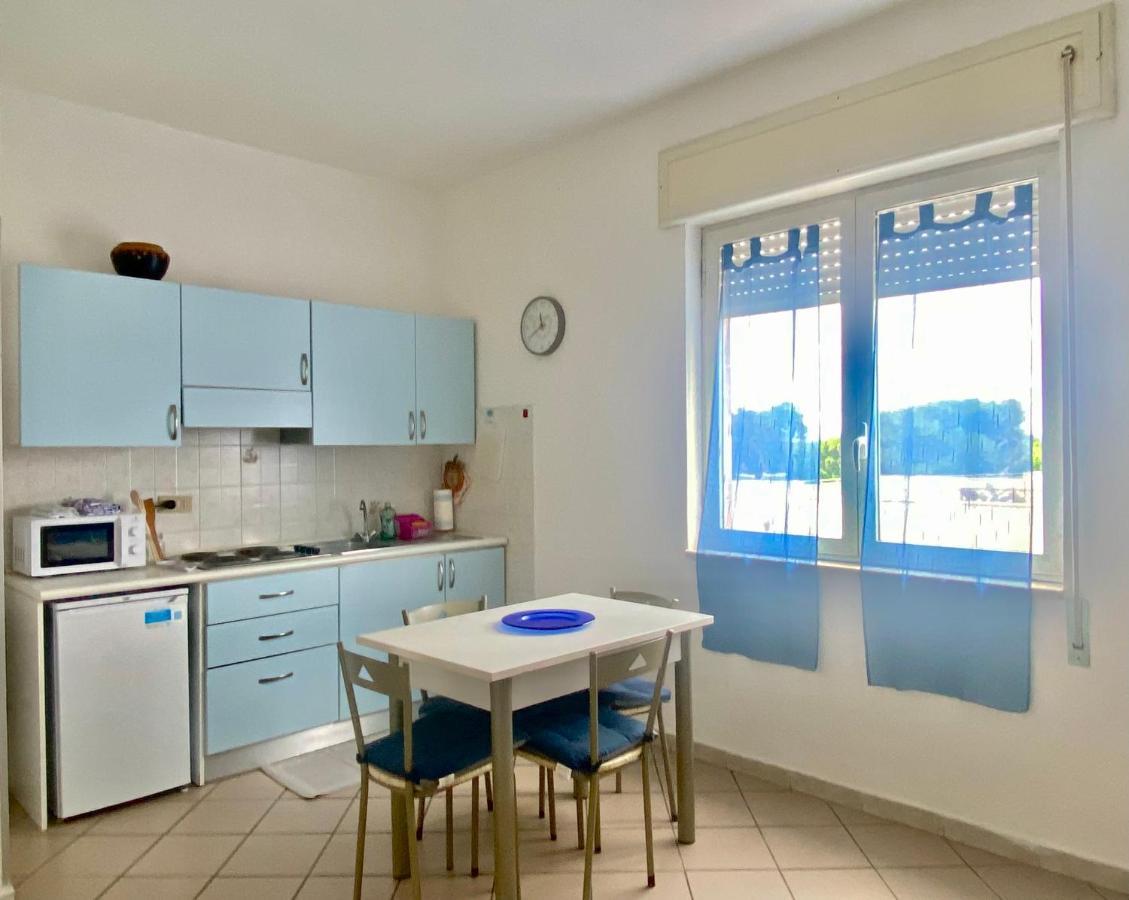 Apartment Tirreno Tirrenia Buitenkant foto