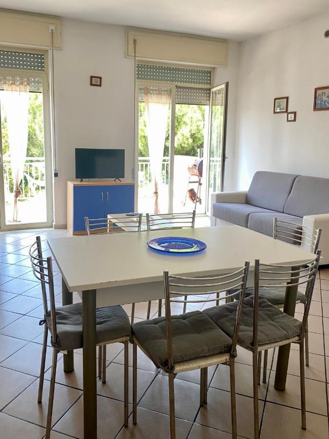 Apartment Tirreno Tirrenia Buitenkant foto