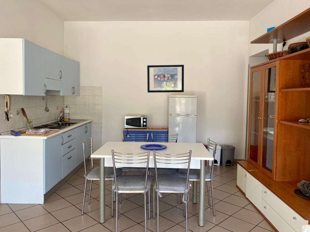 Apartment Tirreno Tirrenia Buitenkant foto