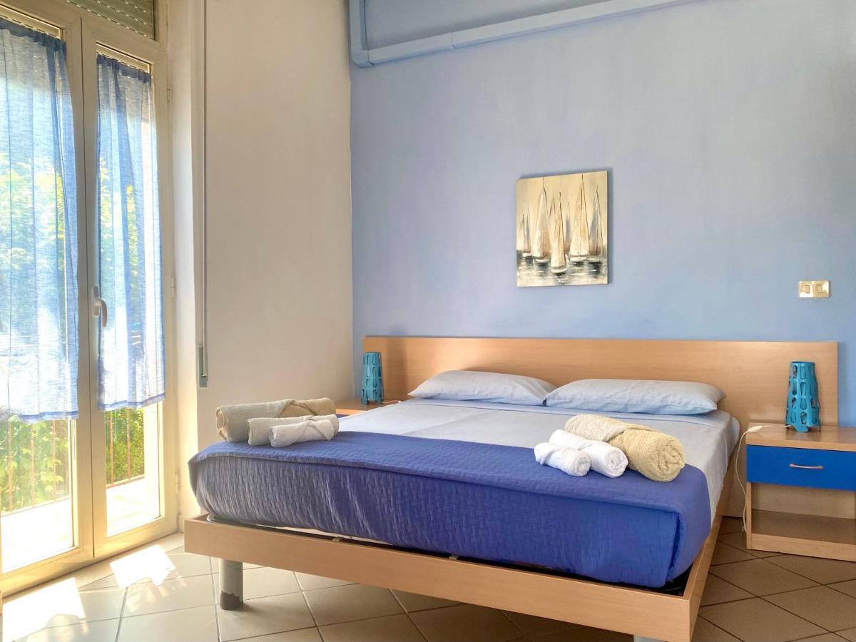 Apartment Tirreno Tirrenia Buitenkant foto