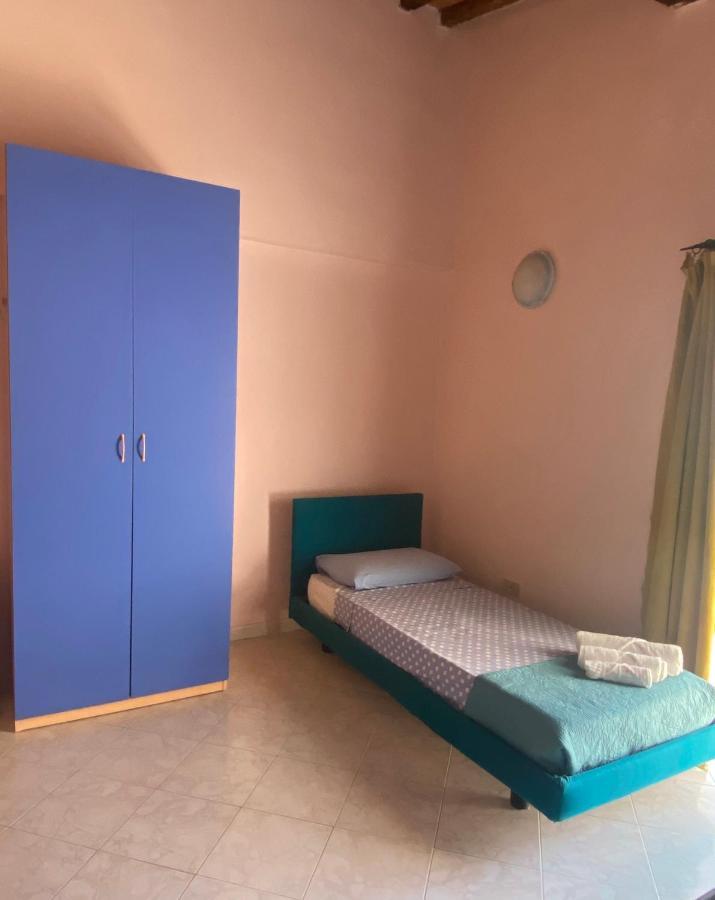 Apartment Tirreno Tirrenia Buitenkant foto