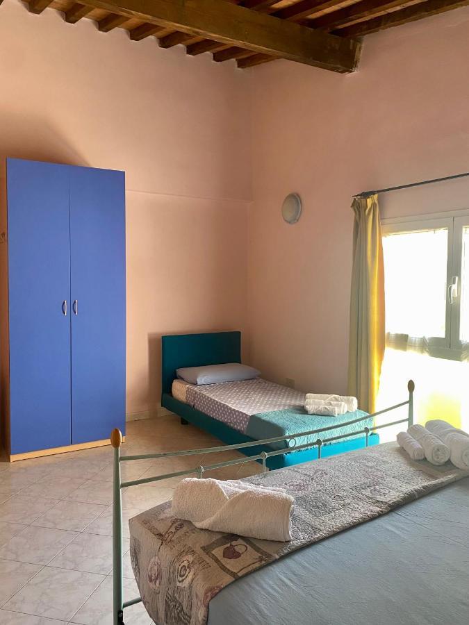 Apartment Tirreno Tirrenia Buitenkant foto