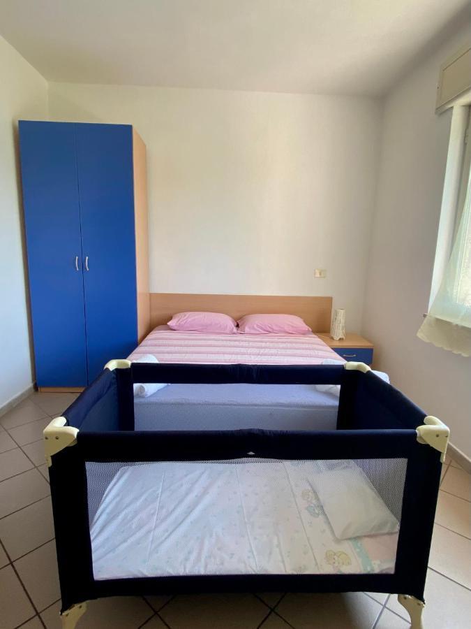 Apartment Tirreno Tirrenia Buitenkant foto
