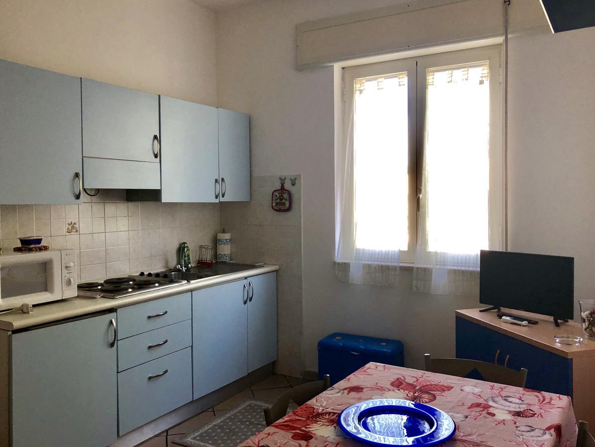 Apartment Tirreno Tirrenia Buitenkant foto